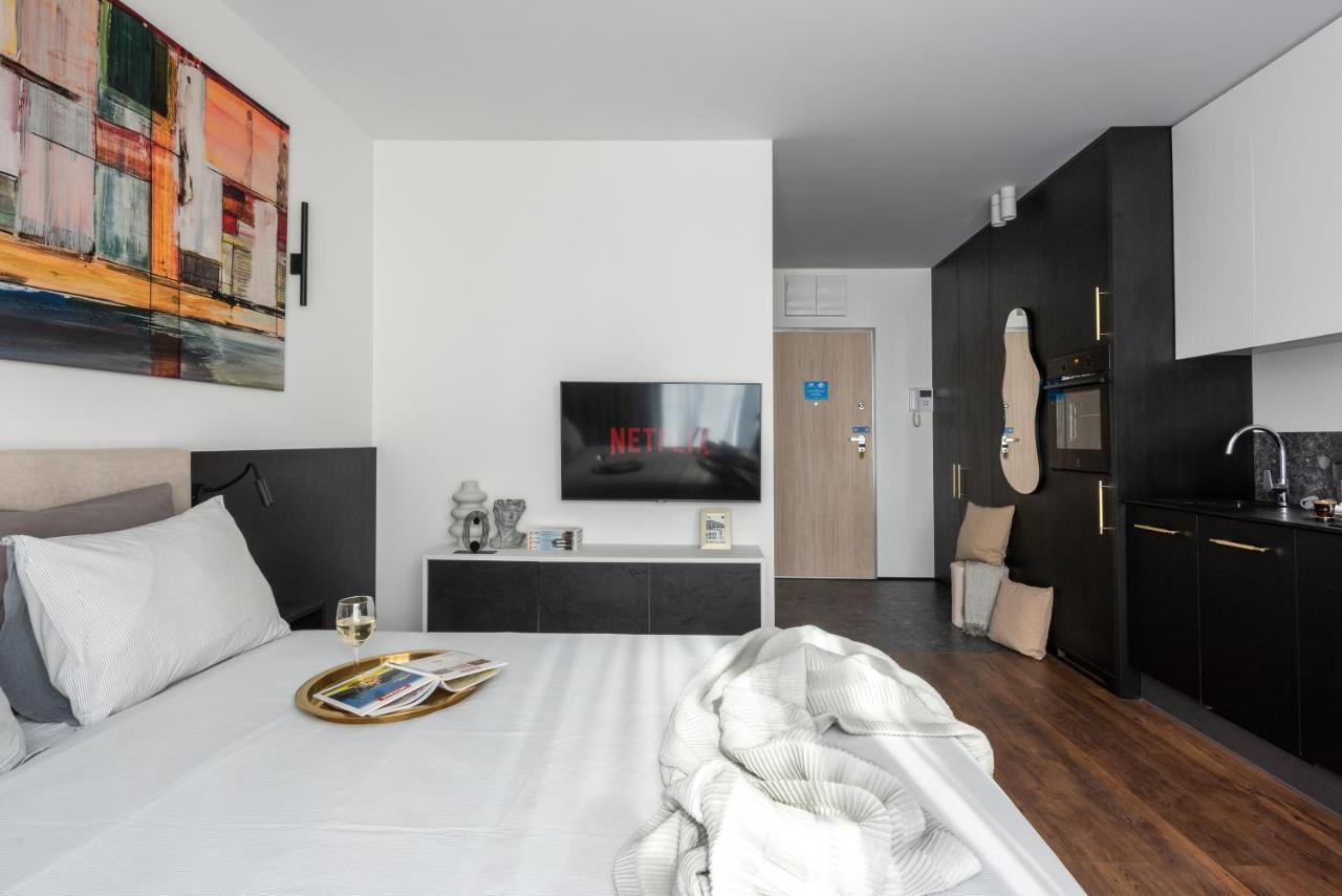 Apartamenty-wroc Ksiecia Witolda By The River Wroclaw