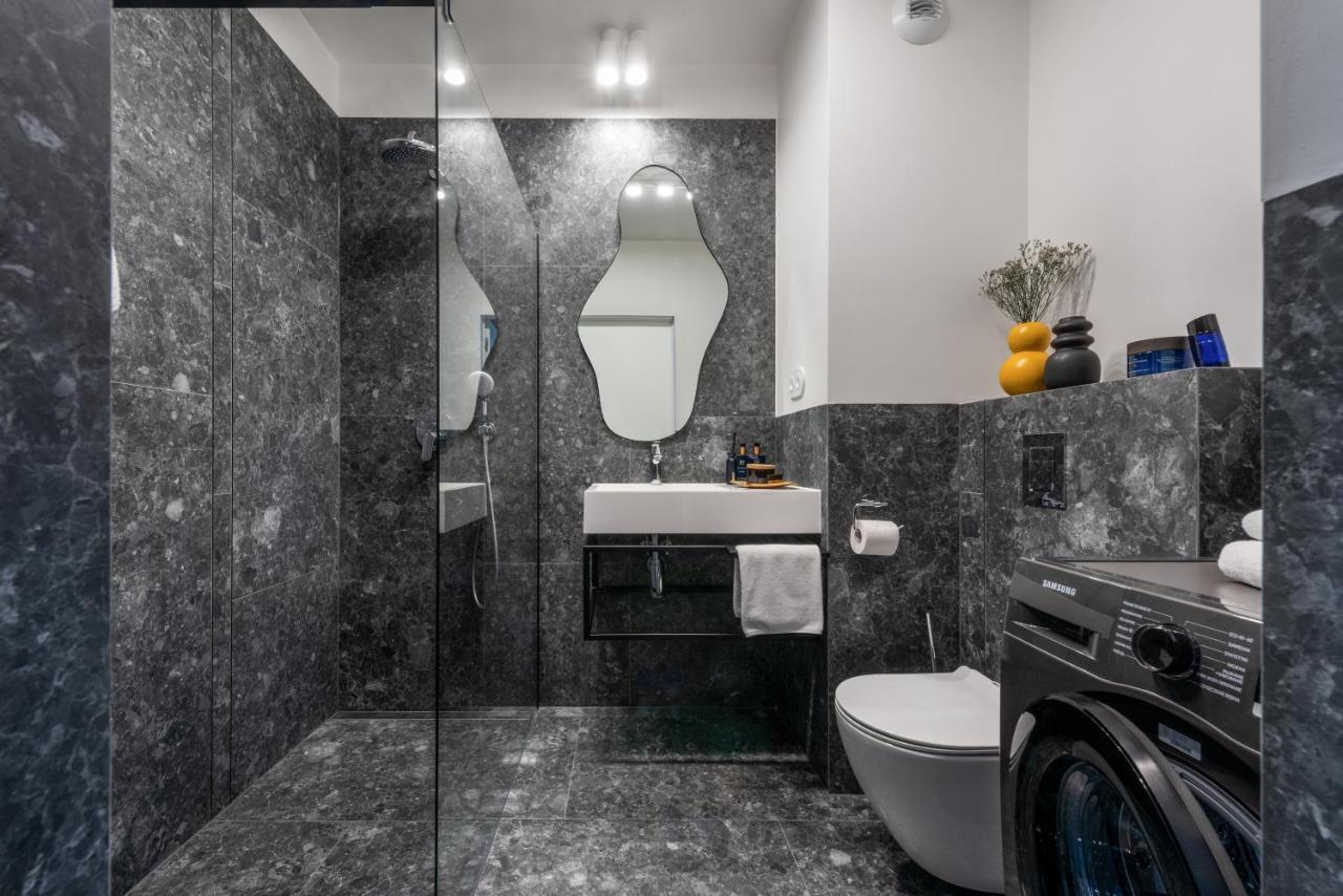 Apartamenty-wroc Ksiecia Witolda By The River *