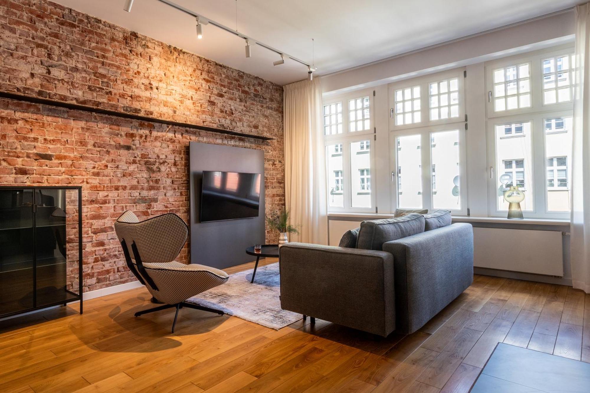 Apartment Apartamenty-wroc Ksiecia Witolda By The River Breslau